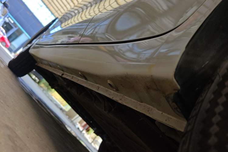 Used Wuling Hongguang MINIEV 2025 Four-Door Version Advanced Edition Left Side Sill