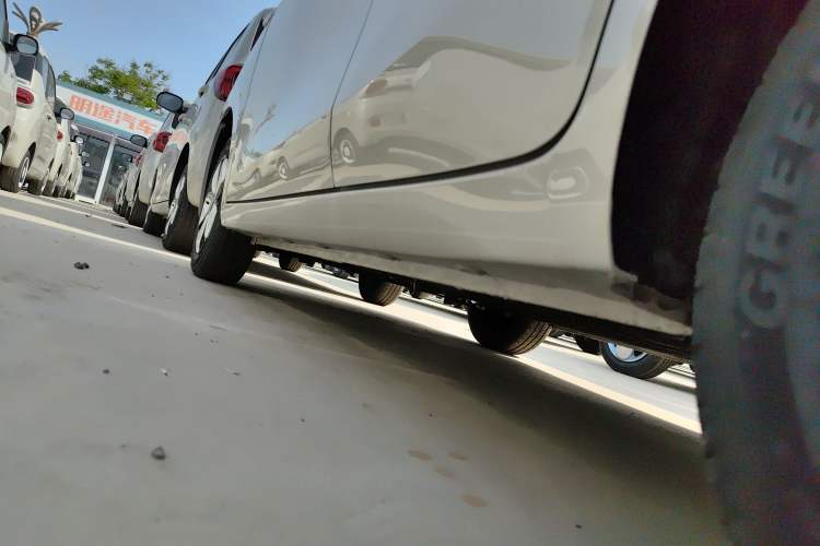 Used Wuling Hongguang MINIEV 2025 Four-Door Version Advanced Edition Left Side Sill