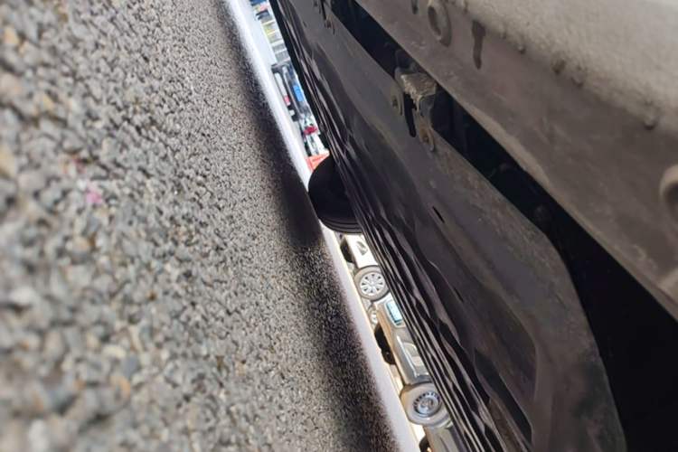 Used Wuling Hongguang MINIEV 2025 Four-Door Version Advanced Edition Left Side Sill