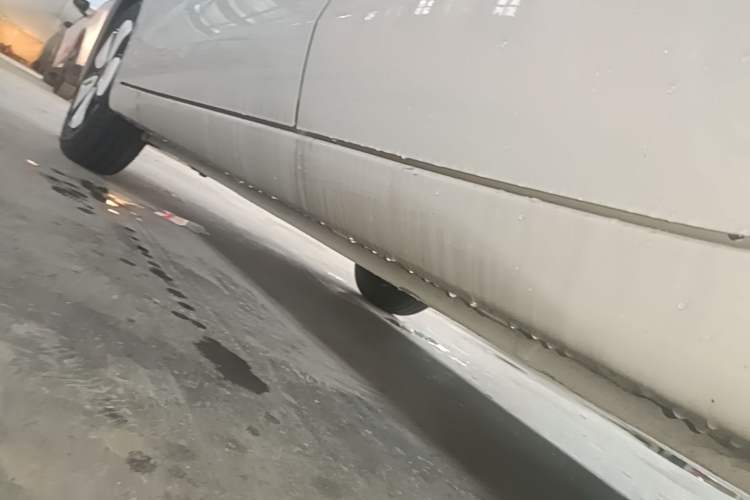 Used Wuling Hongguang MINIEV 2025 Four-Door Version Advanced Edition Left Side Sill
