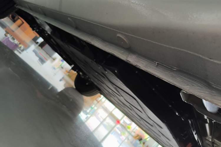 Used Wuling Hongguang MINIEV 2025 Four-Door Version Advanced Edition Left Side Sill