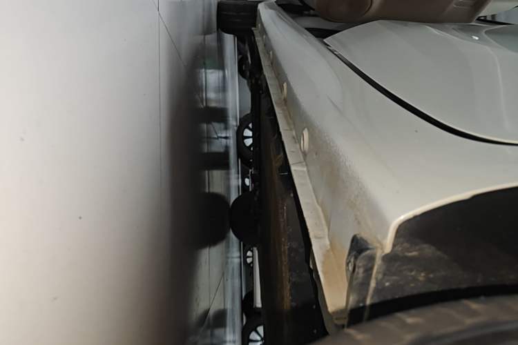 Used Wuling Hongguang MINIEV 2025 Four-Door Version Zhenxiang+ Edition Left Side Sill