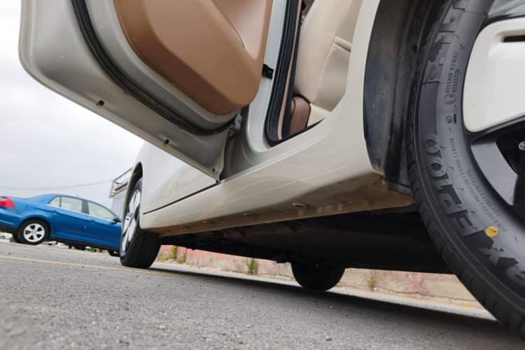 Used Wuling Hongguang MINIEV 2025 Four-Door Version Advanced Edition Left Side Sill