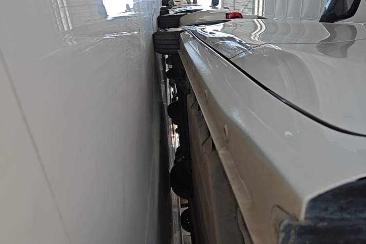 Used Wuling Hongguang MINIEV 2025 Four-Door Version Zhenxiang+ Edition Left Side Sill