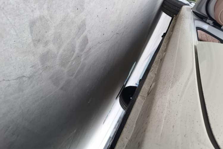 Used Wuling Hongguang MINIEV 2025 Four-Door Version Advanced Edition Left Side Sill