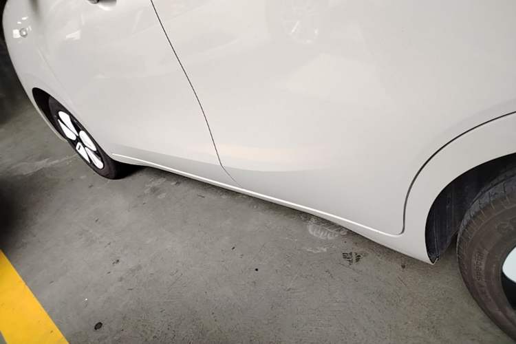 Used Wuling Hongguang MINIEV 2025 Four-Door Version Advanced Edition Left Side Sill