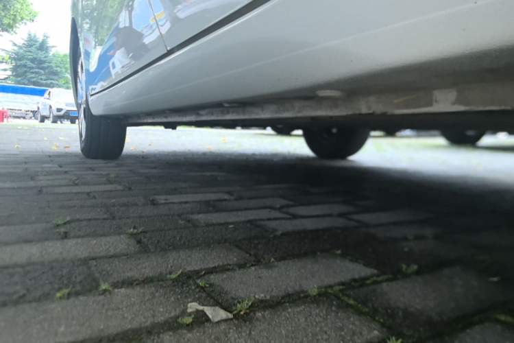 Used Wuling Hongguang MINIEV 2025 Four-Door Version Advanced Edition Left Side Sill
