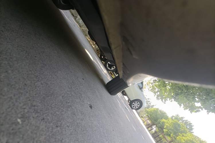 Used Wuling Hongguang MINIEV 2025 Four-Door Version Advanced Edition Left Side Sill
