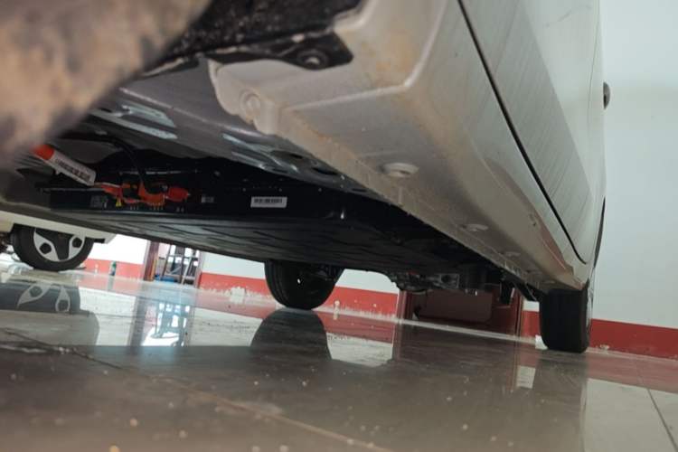 Used Wuling Hongguang MINIEV 2025 Four-Door Version Advanced Edition Left Side Sill