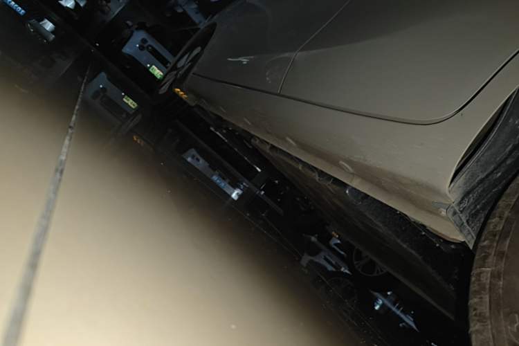Used Wuling Hongguang MINIEV 2025 Four-Door Version Advanced Edition Left Side Sill