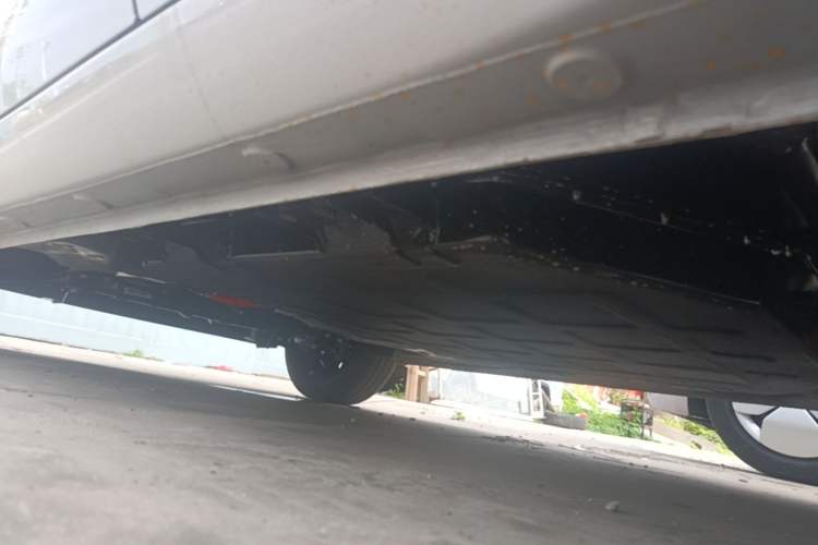 Used Wuling Hongguang MINIEV 2025 Four-Door Version Advanced Edition Left Side Sill