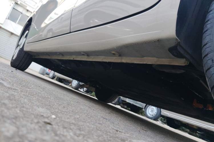Used Wuling Hongguang MINIEV 2025 Four-Door Version Advanced Edition Left Side Sill