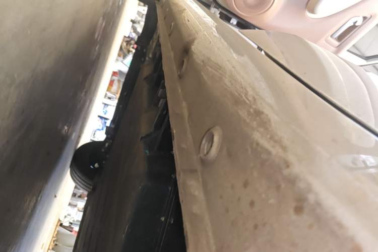 Used Wuling Hongguang MINIEV 2025 Four-Door Version Advanced Edition Left Side Sill