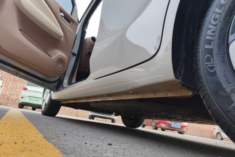 Used Wuling Hongguang MINIEV 2025 Four-Door Version Zhenxiang+ Edition Left Side Sill