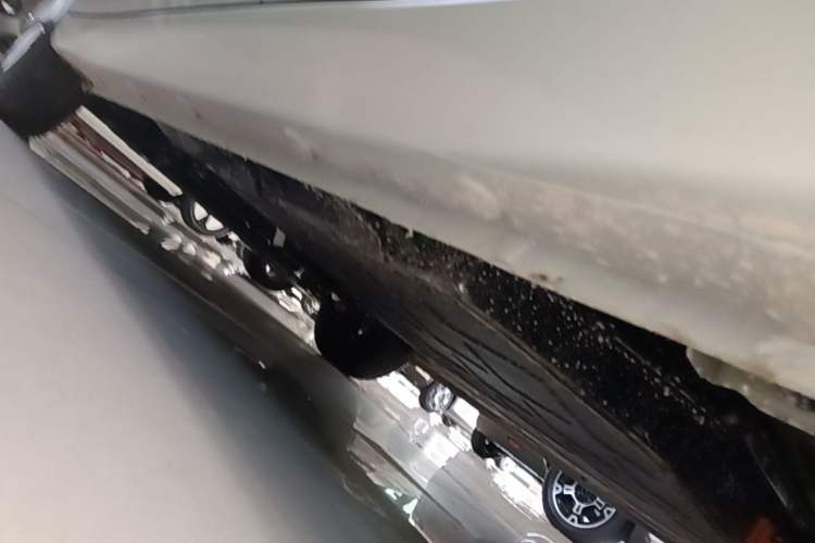Used Wuling Hongguang MINIEV 2025 Four-Door Version Advanced Edition Left Side Sill