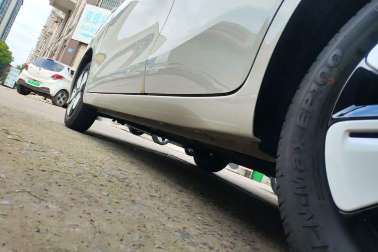 Used Wuling Hongguang MINIEV 2025 Four-Door Version Advanced Edition Left Side Sill