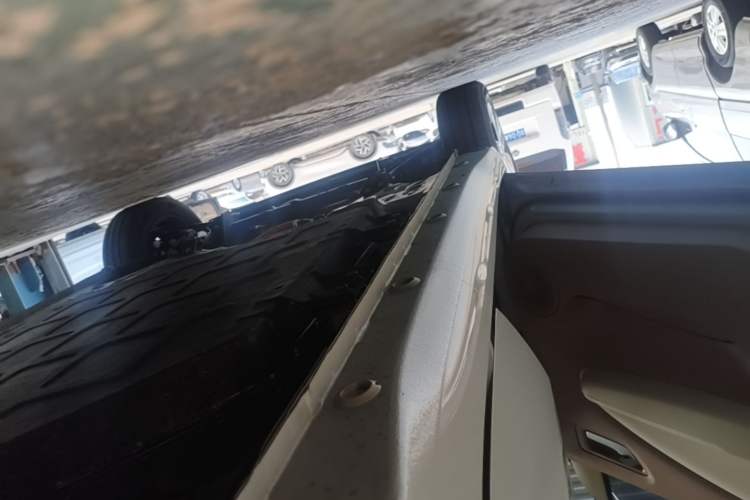 Used Wuling Hongguang MINIEV 2025 Four-Door Version Advanced Edition Left Side Sill