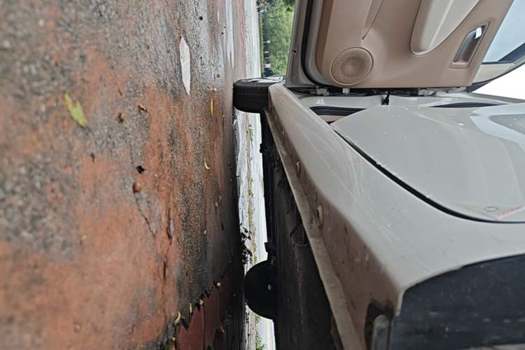 Used Wuling Hongguang MINIEV 2025 Four-Door Version Advanced Edition Left Side Sill