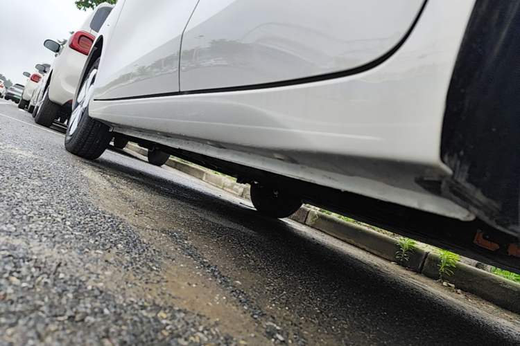 Used Wuling Hongguang MINIEV 2025 Four-Door Version Advanced Edition Left Side Sill