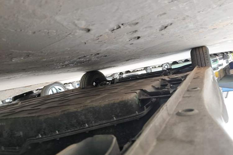 Used Wuling Hongguang MINIEV 2025 Four-Door Version Advanced Edition Left Side Sill