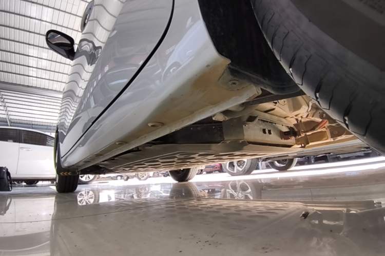 Used Wuling Hongguang MINIEV 2025 Four-Door Version Advanced Edition Left Side Sill