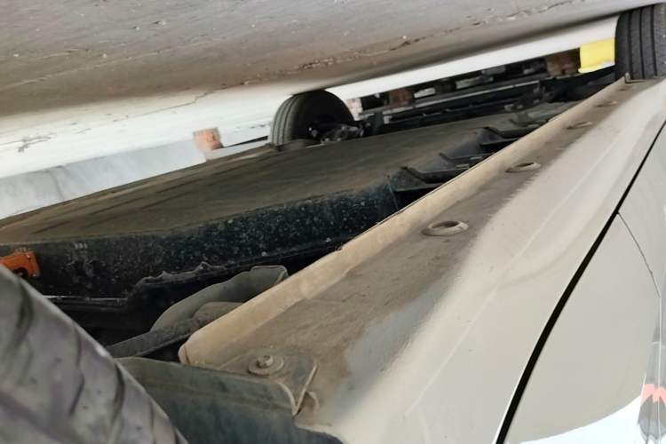 Used Wuling Hongguang MINIEV 2025 Four-Door Version Advanced Edition Left Side Sill