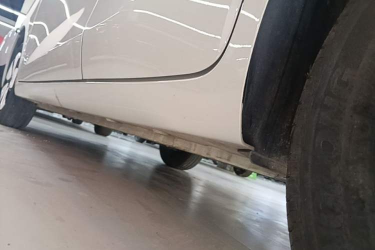 Used Wuling Hongguang MINIEV 2025 Four-Door Version Zhenxiang+ Edition Left Side Sill