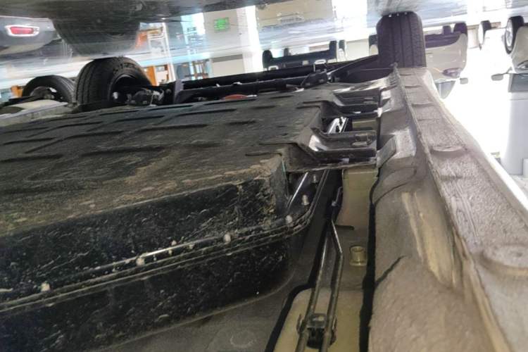 Used Wuling Hongguang MINIEV 2025 Four-Door Version Advanced Edition Left Side Sill