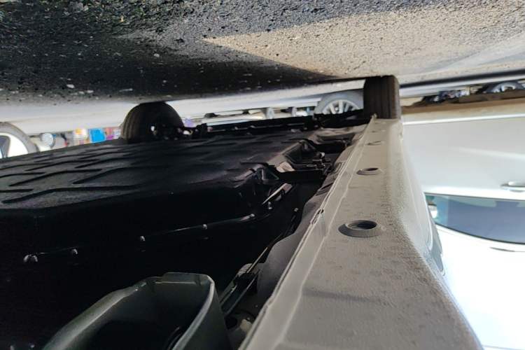 Used Wuling Hongguang MINIEV 2025 Four-Door Version Advanced Edition Left Side Sill
