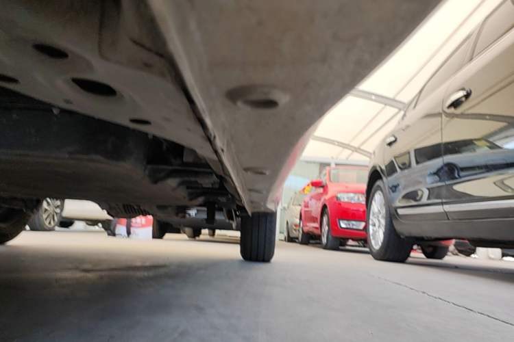 Used Wuling Hongguang MINIEV 2025 Four-Door Version Advanced Edition Left Side Sill