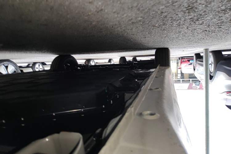 Used Wuling Hongguang MINIEV 2025 Four-Door Version Advanced Edition Left Side Sill