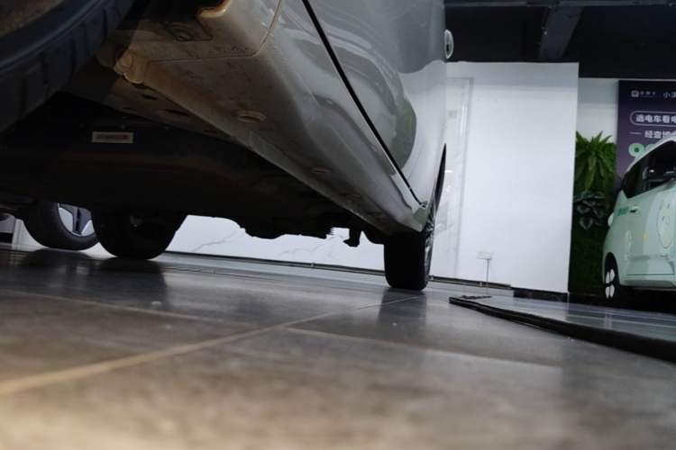 Used Wuling Hongguang MINIEV 2025 Four-Door Version Zhenxiang+ Edition Left Side Sill