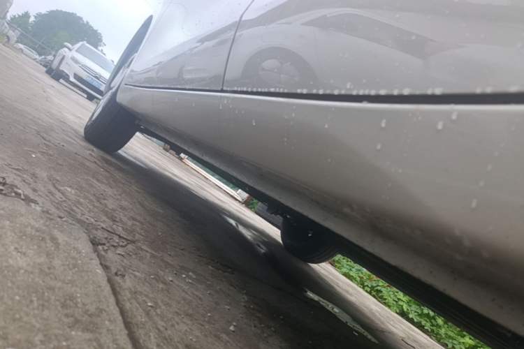 Used Wuling Hongguang MINIEV 2025 Four-Door Version Advanced Edition Left Side Sill