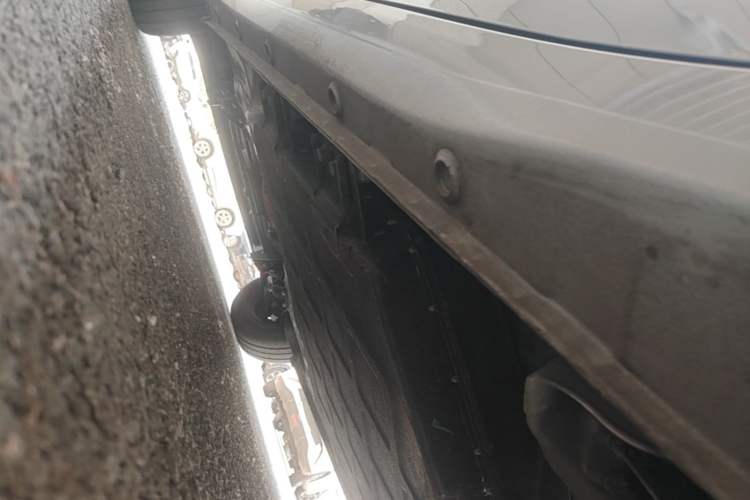 Used Wuling Hongguang MINIEV 2025 Four-Door Version Advanced Edition Left Side Sill