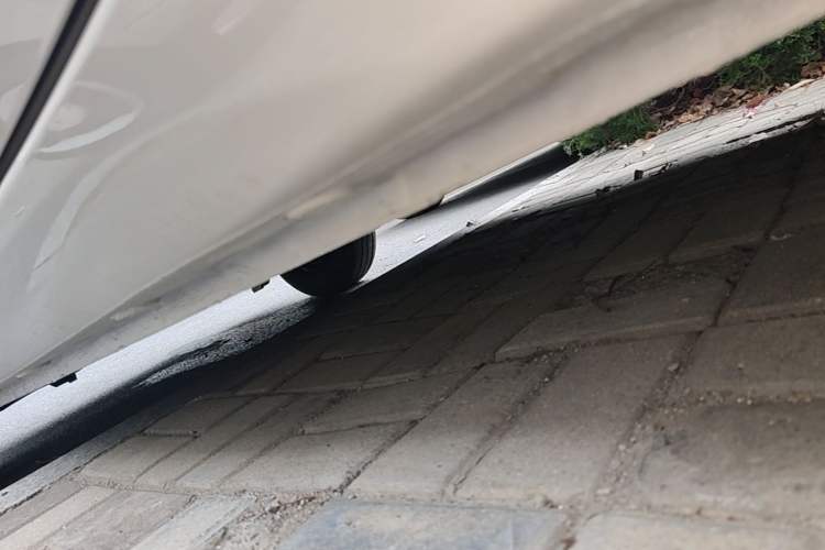 Used Wuling Hongguang MINIEV 2025 Four-Door Version Advanced Edition Left Side Sill