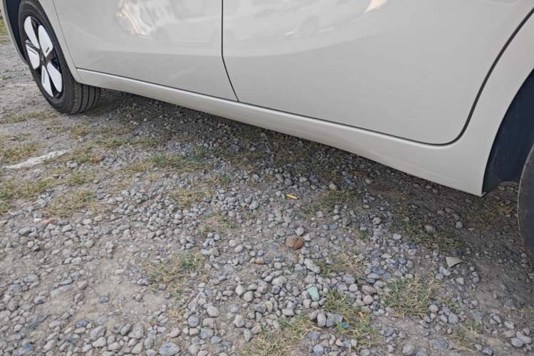 Used Wuling Hongguang MINIEV 2025 Four-Door Version Advanced Edition Left Side Sill