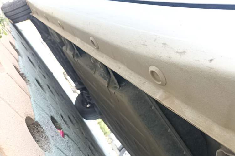 Used Wuling Hongguang MINIEV 2025 Four-Door Version Premium Edition Left Side Sill