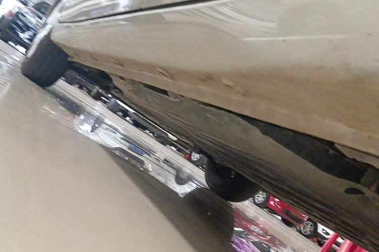 Used Wuling Hongguang MINIEV 2025 Four-Door Version Advanced Edition Left Side Sill
