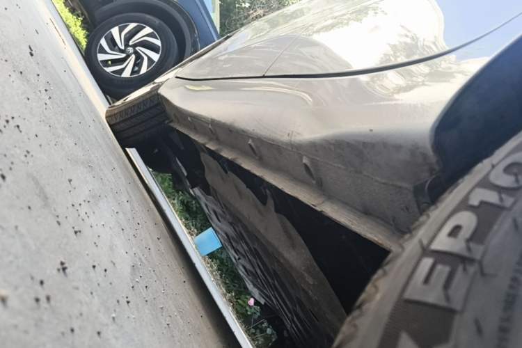Used Wuling Hongguang MINIEV 2025 Four-Door Version Advanced Edition Left Side Sill