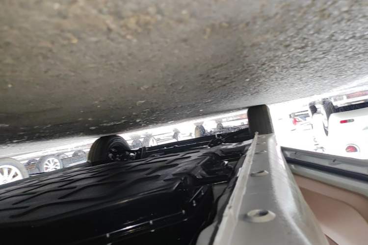 Used Wuling Hongguang MINIEV 2025 Four-Door Version Advanced Edition Left Side Sill
