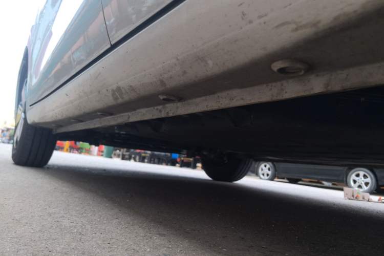 Used Wuling Hongguang MINIEV 2025 Four-Door Version Premium Edition Left Side Sill