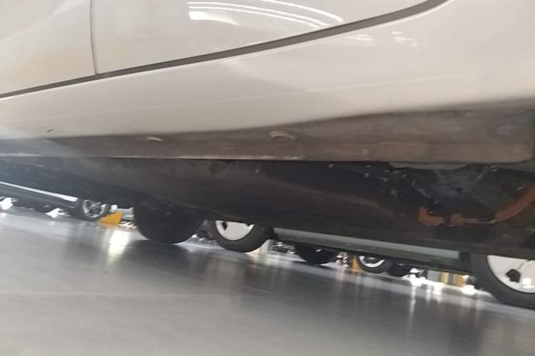 Used Wuling Hongguang MINIEV 2025 Four-Door Version Premium Edition Left Side Sill