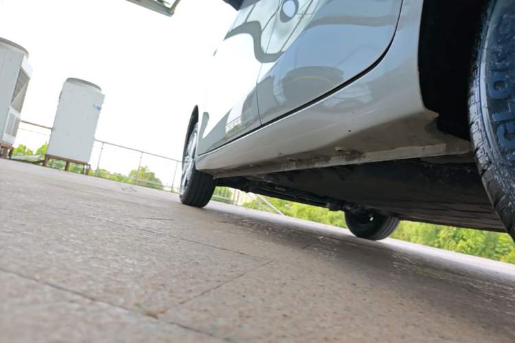 Used Wuling Hongguang MINIEV 2025 Four-Door Version Advanced Edition Left Side Sill