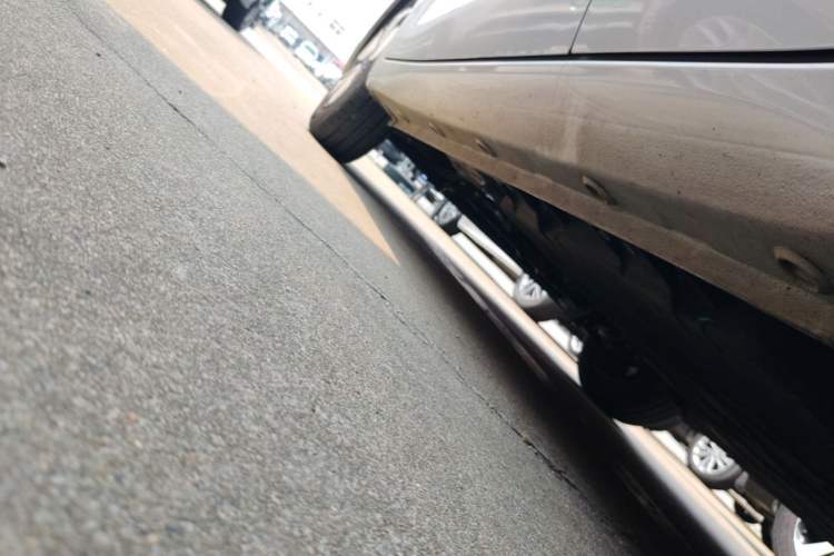 Used Wuling Hongguang MINIEV 2025 Four-Door Version Advanced Edition Left Side Sill