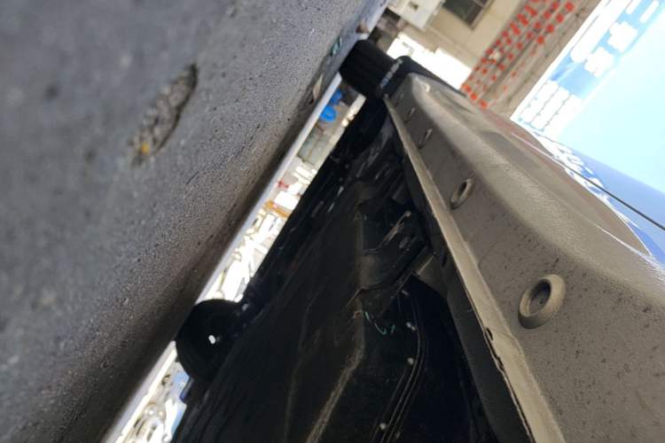 Used Wuling Hongguang MINIEV 2025 Four-Door Version Premium Edition Left Side Sill