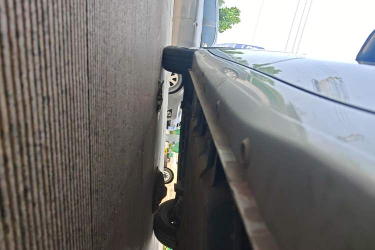 Used Wuling Hongguang MINIEV 2025 Four-Door Version Advanced Edition Left Side Sill