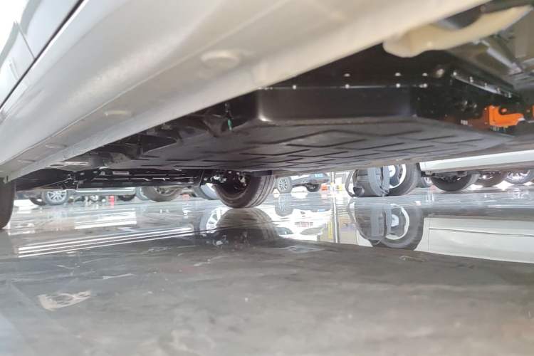 Used Wuling Hongguang MINIEV 2025 Four-Door Version Advanced Edition Left Side Sill