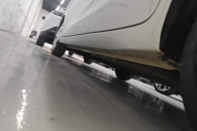 Used Wuling Hongguang MINIEV 2025 Four-Door Version Advanced Edition Left Side Sill