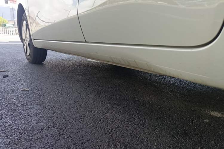 Used Wuling Hongguang MINIEV 2025 Four-Door Version Advanced Edition Left Side Sill