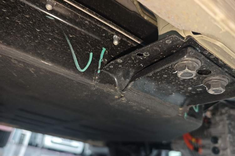 Used Wuling Hongguang MINIEV 2025 Four-Door Version Advanced Edition Left Side Sill